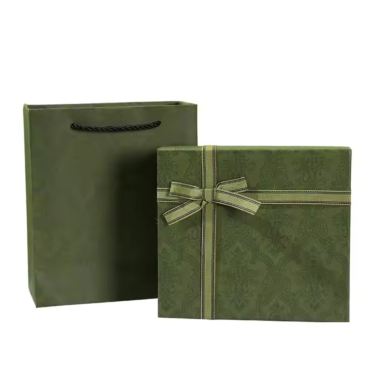 Customized Premium Short Green Floral Design Gift Box Reusable Thickened Paper Packaging for Valenti