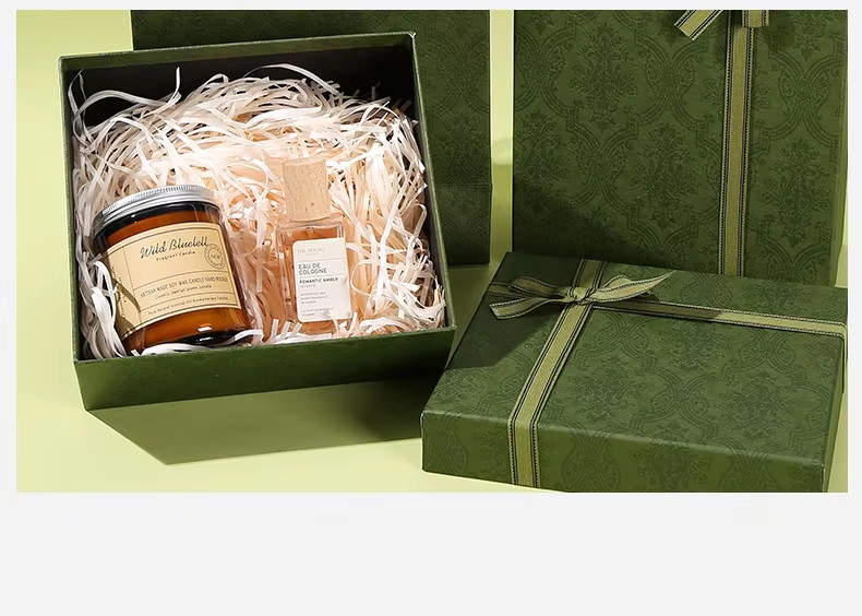 green-gift-box-d3.jpg
